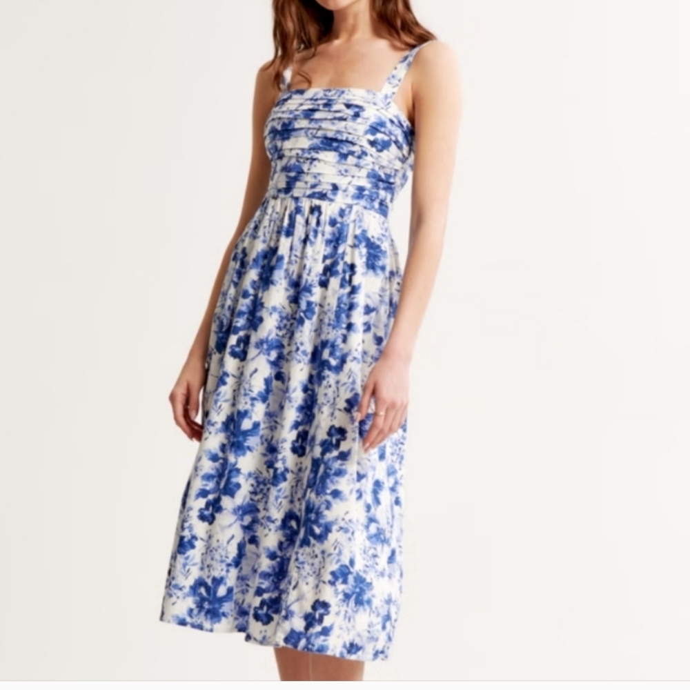 🍋✨ NWT Abercrombie linen blend wide strapped blue floral dress size M
